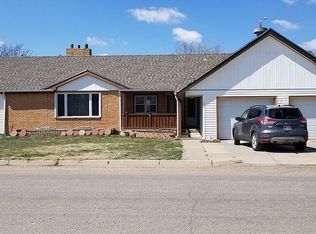507 Soderberg St, Lakin, KS 67860