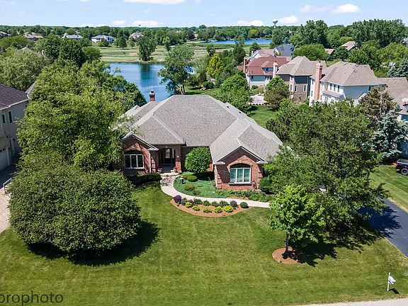 2nd image of 9530 Nicklaus Ln
