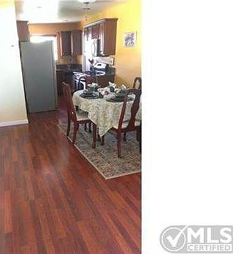 4th image of 301 Northgate St