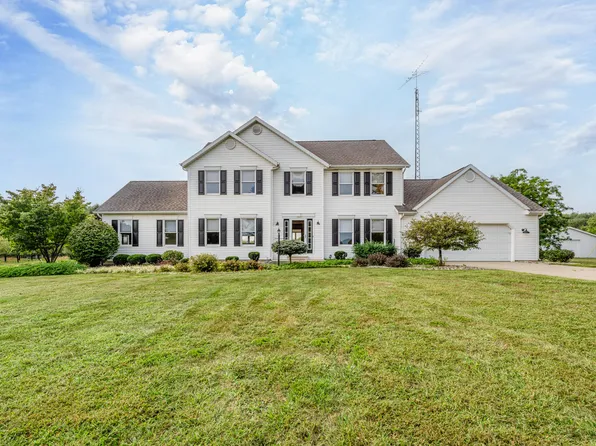 31401 Middle Crossing Rd, Dowagiac, MI 49047