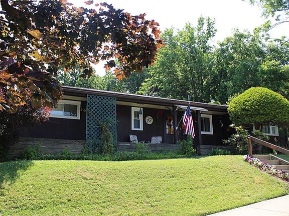 2nd image of 2 Edna Ave