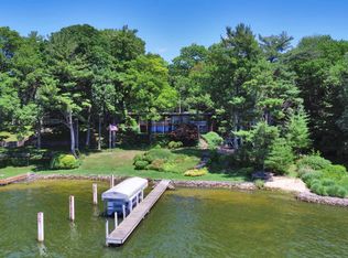 15821 Vine Ave, Spring Lake, MI 49456