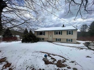 94 Roberts Hill Rd, Claremont, NH 03743