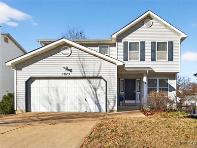 1075 Fenton Park Dr, Fenton, MO, 63026