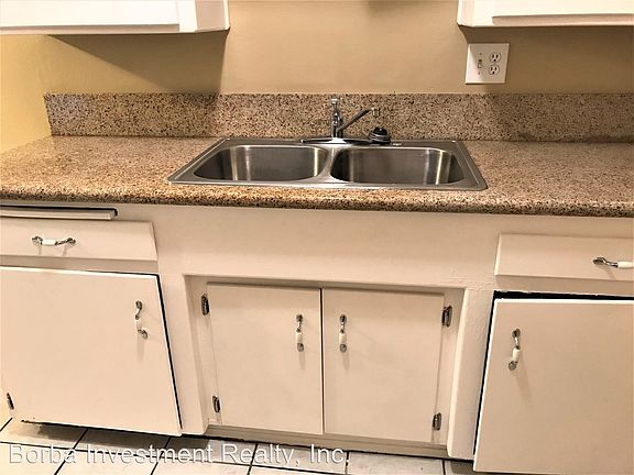 3rd image of 4131 Pixie Ave APT 13