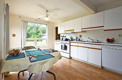 3rd image of 2850 Vogay Ln