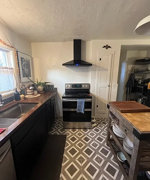 849 1/2 E Don Diego Ave — Photo 19