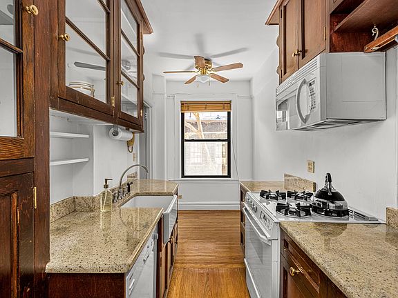 4th image of 710 W End Ave #4E