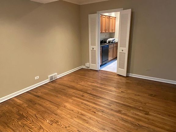 2nd image of 1904 Linden Ave