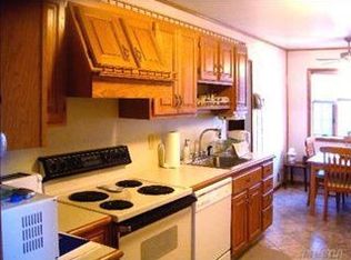 5 Cameo Rd, Commack, NY 11725