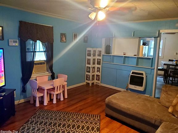 3rd image of 1219 E Highland Ave