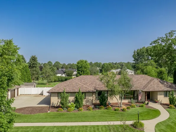 5794 E 107th Pl, Winfield, IN 46307