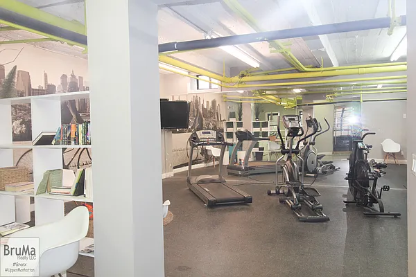 Rented by Bruma Realty LLC | media 6