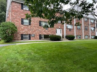 Grafton Colonial Apartments, Grafton, MA 01519