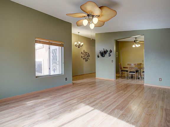 3rd image of 6914 W Columbine Dr