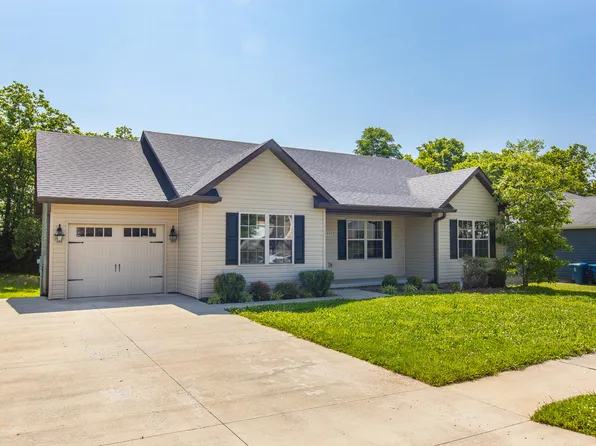 445 Cresthill Dr, Harrodsburg, KY 40330