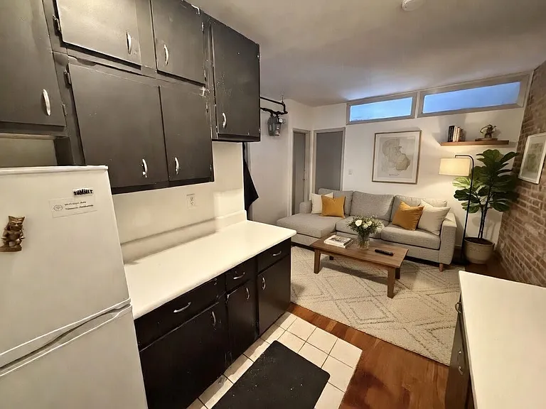 18 King St #18 — Photo 1