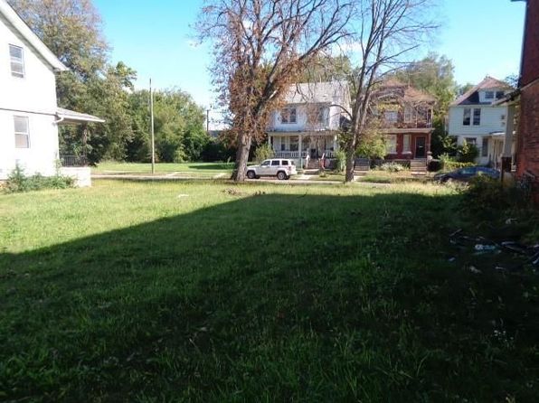 detroit-michigan-88610954 picture