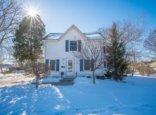 504 W Wisconsin Ave, Village Of Pewaukee, WI 53072