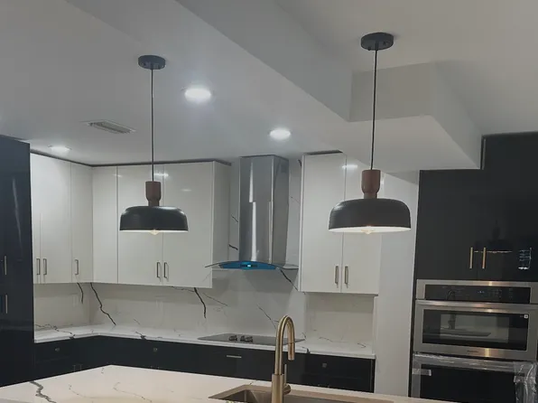 4500 Helena St NE, Saint Petersburg, FL 33703