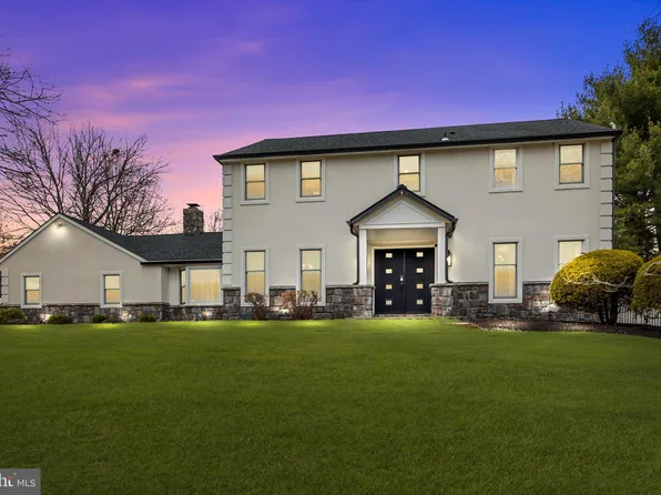 1066 Independence Dr, Yardley, PA 19067