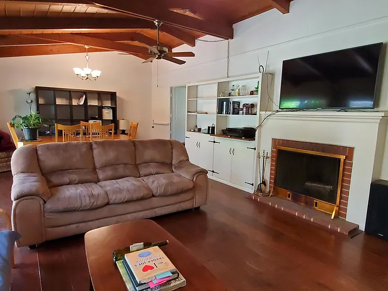619 Amherst Dr — Photo 7