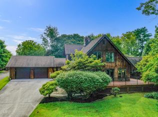 2124 Carpenters Grade Rd, Maryville, TN 37803
