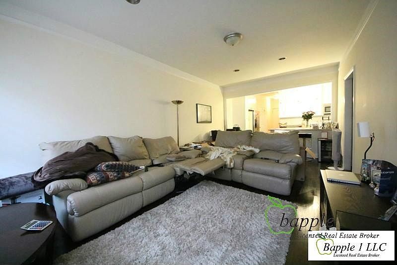 1st image of 425 W Broadway APT 2D