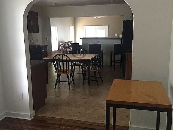 5th image of 3535 S Hills Ave