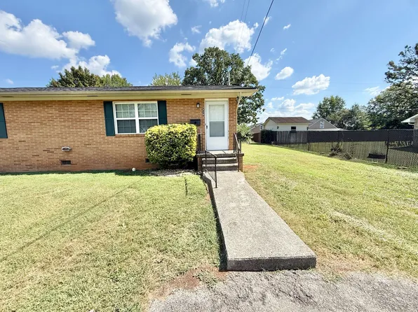 838 Cherry St, Alcoa, TN 37701