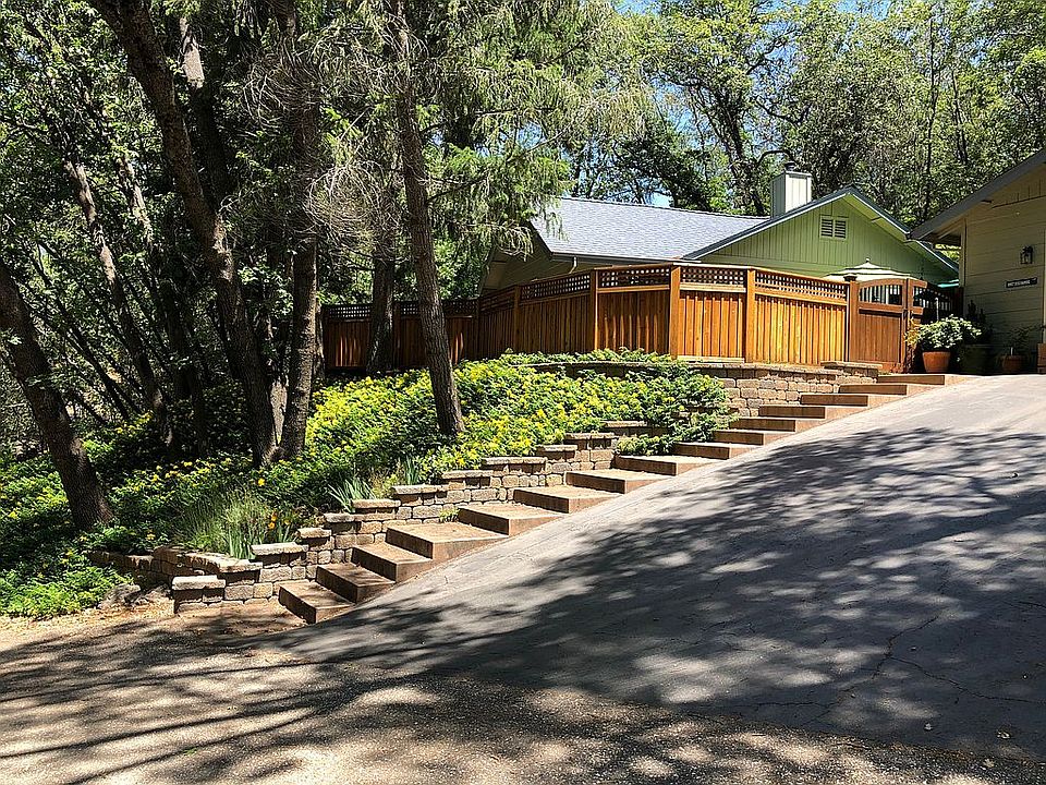 Redwood fence & custom gate