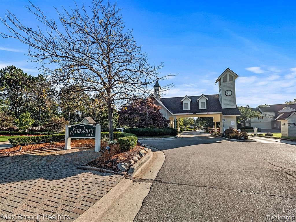 6026 Simsbury Ct, West Bloomfield, MI 48322 Zillow