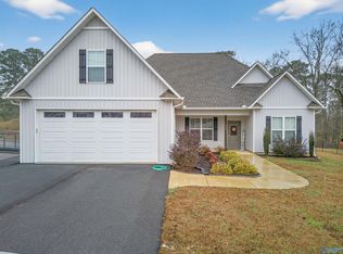 105 Kaying Rd S, Gadsden, AL 35903