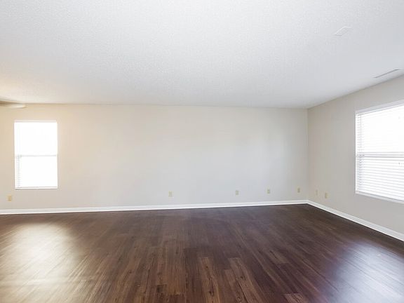 4th image of 841 Chastain Ave