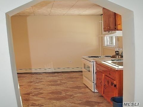 1st image of 6 Westwood Ave