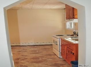 6 Westwood Ave, Deer Park, NY 11729