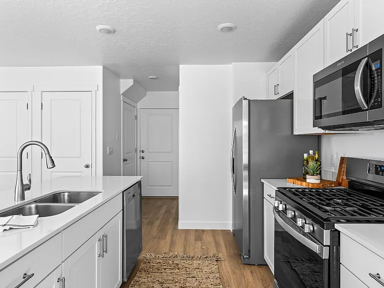 479 N Scuttlebutt Ln — Photo 4