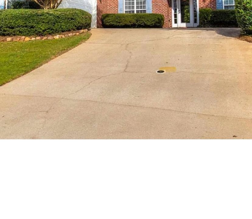 Beautiful single-family home for rent in Stockbridge! This spacious home offers comfortable living with a bright open layout, generous bedrooms, and plenty of natural light. Enjoy a large yard perfect for relaxing.
