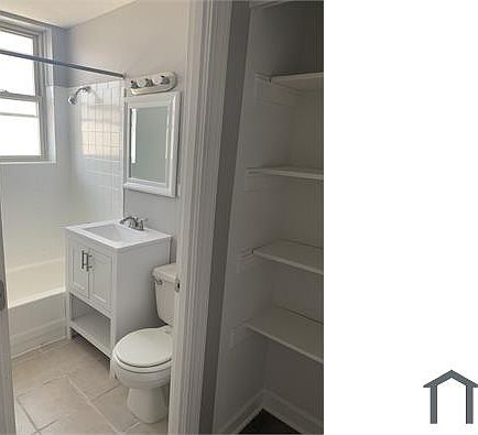 4th image of 7147 S Jeffery Blvd APT 406