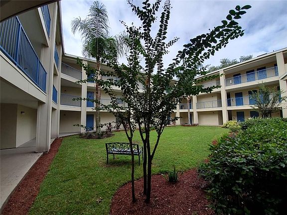 2nd image of 7250 Westpointe Blvd APT 1014