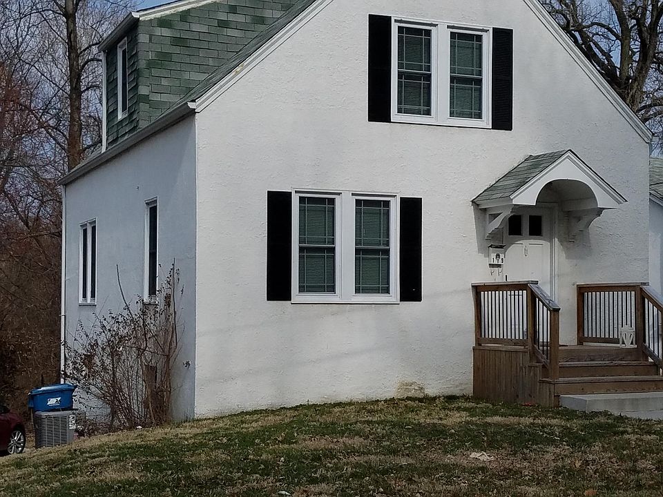 1st image of 119 E Dunn St