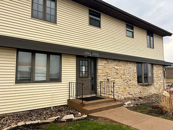 3rd image of 2702 London Rd