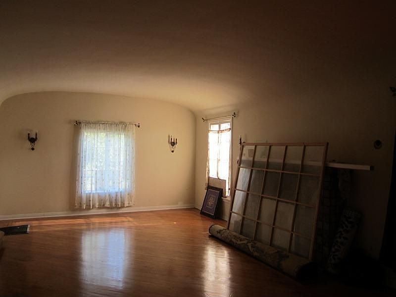 2nd image of 141 E Adams Blvd