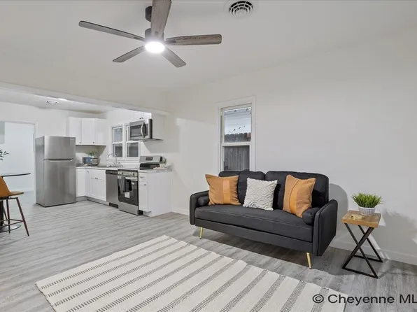 820 E 7th St, Cheyenne, WY 82007