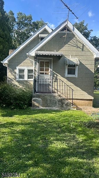 1st image of 444 Garretson Rd