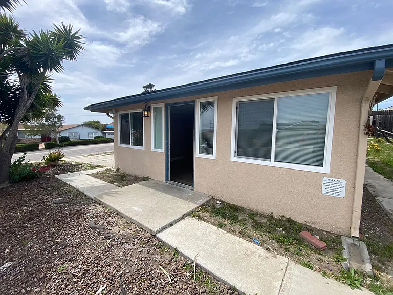 593 Venus Ave — Photo 12