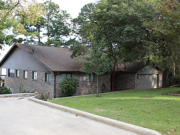 2nd image of 636 Lakefront Dr