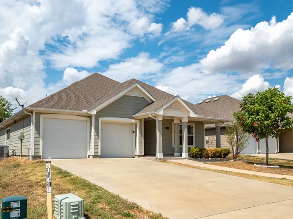 126 Spring Creek Ln, Terrell, TX 75160