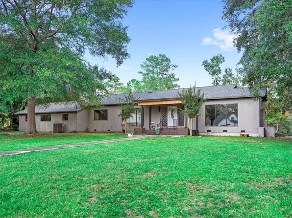 508 E Ivy St, Ellisville, MS 39437