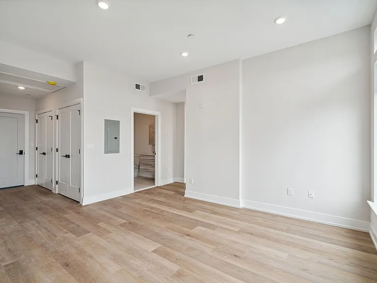 The Weston — Photo 26